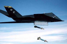 Z letounu F-117 Stealth je důchodce.