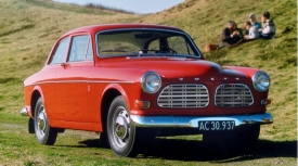 Rok 1956: populární sedan P120, později přezdívaný „Amazon“.