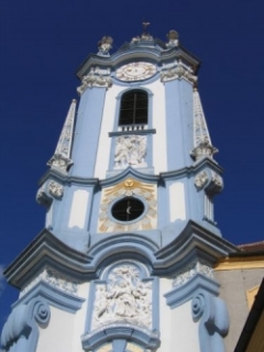 Věž kostela v Dürnsteinu.