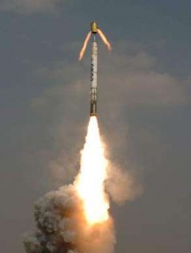 Start indické rakety K-15 schopné nést jaderné hlavice.