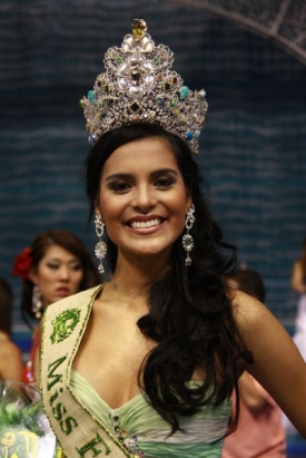 Brazilka Larissa Ramosová je novou Miss Earth 2009.