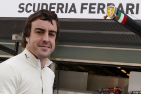 Pilot Renaultu Fernando Alonso, v příští sezoně pojede za Ferrari.