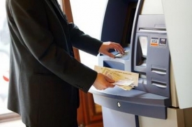 Bankomaty jsou vděčným terčem útoků zlodějů