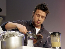 Jamie Oliver bude počtvrté otcem.