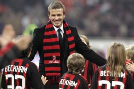 David Beckham se vrací do Manchesteru, kde fotbalově vyrostl.