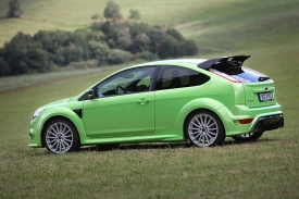 Ford Focus RS můžete mít takhle jedovatě zelený za příplatek 36 tisíc.