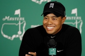 Tiger Woods ohlásil návrat ke golfu.