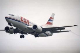Letecké firmy čeká kupování emisních povolenek.