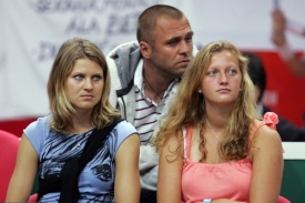 Fedcupové reprezentantky Lucie Šafářová a Petra Kvitová (vpravo).