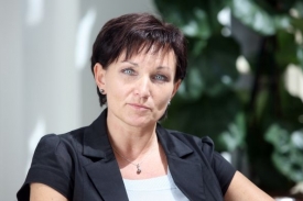 Ministryně zdravotnictví Jurásková provedla opatření ke zlevnění léků.