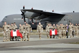 Převoz ostatků dánských vojáků z Afghánistánu.