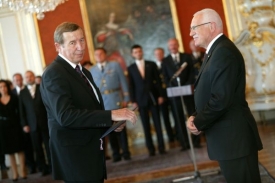 Klaus pověřil Šebestu vedením ministerstva na radu premiéra Fischera.