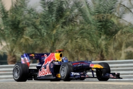 Sebastian Vettel s monopostem Red Bull.