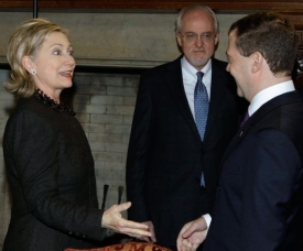 Hillary Clintonová jednala o smlouvě s prezidentem Medveděvem.