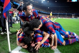 Barcelona může slavit postup do semifinále Ligy mistrů.