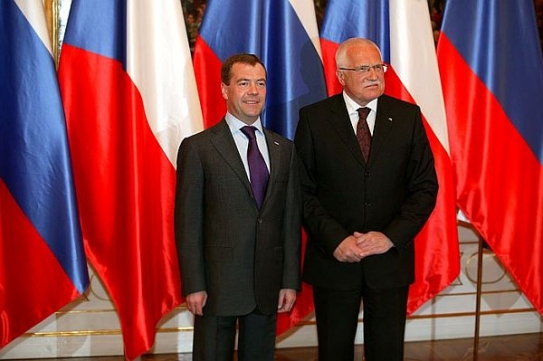 Prezident Klaus přijal svého ruského protějška Medveděva na Hradě.