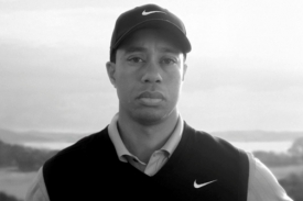 Tiger Woods v nové reklamě na výrobky značky Nike.