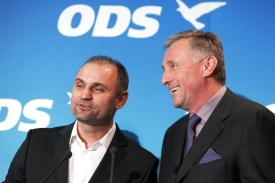 Podle Mirka Topolánka (vpravo) stojí Ivan Langer za jeho pádem.