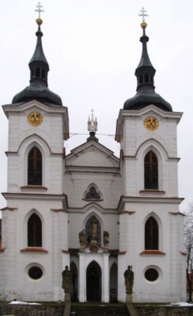 Za nejstarším klášterem do obce Želiv.