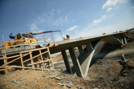 Náklady na výstavbu českých dálnic patří k nejvyšším v Evropě.