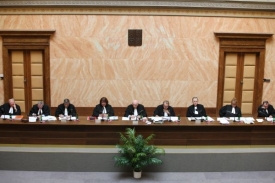 Ústavní soud přehodnotil rozhodnutí soudů nižších instancí.