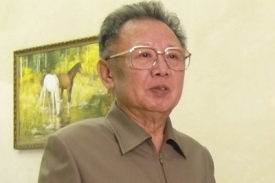 Diktátor Kim Čong-il si z mezinárodního tlaku hlavu nedělá.