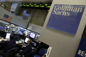 Velká Británie začala vyšetřovat transakce Goldman Sachs.