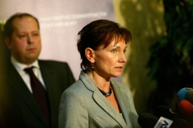 Dana Jurásková byla vyzvána k odstoupení.