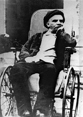 Nemocný Lenin roku 1923.