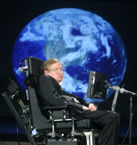 Stephen Hawking - v paralyzovaném těle sídlí geniální mozek.