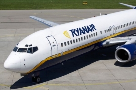 Nízkonákladové aerolinie Ryanair přestanou od zimy létat z Prahy.