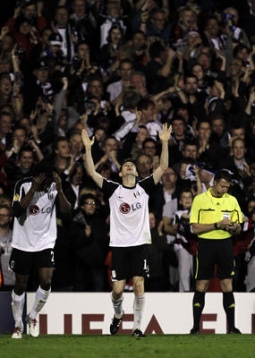 Radost hráčů Fulhamu z vyřazení Hamburku.