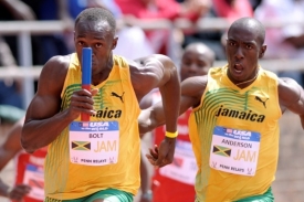 Jamajský sprinter Usain Bolt (vlevo).