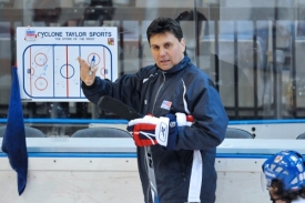Vladimír Růžička český hokej (zatím) nezachránil.