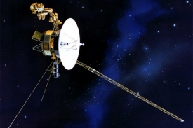 Voyager 2 je skutečný veterán kosmického výzkumu, funguje už 33 let.