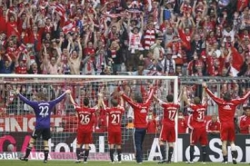 Fotbalisté Bayernu slaví další titul.