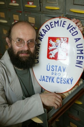 Karel Oliva, ředitel Ústavu pro jazyk český AV ČR.