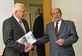 Otakar Motejl s prezidentem Klausem.