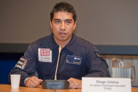 Diego Urbina, Ital kolumbijského původu, 26 let.