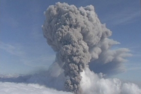 Sopka způsobila podle MMR v Česku škody za 700 milionů korun.