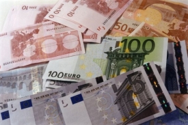 Finanční podpora schválená pro Řecko je 110 miliard eur.