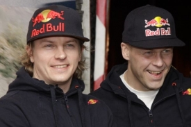 Kimi Räikkönen (vlevo) se už bude do formule 1 těžko vracet.