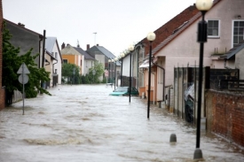 Stát by měl zřídit fond pro lidi žijící v záplavových oblastech.