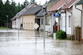 Státní podpora by neměla směřovat na domy v záplavových oblastech.