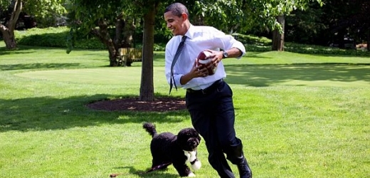 Americký prezident Obama se psem.