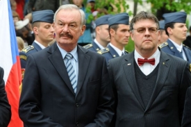 Ministr pro evropské záležitosti Juraj Chmiel (vpravo).