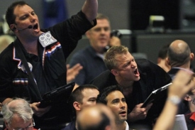 Dow Jonesův index dnes zahájil obchodování propadem.