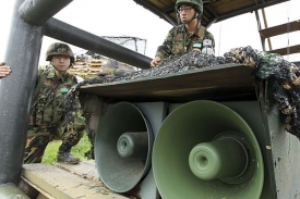 Tlampače, které Jižní Korea používá k propagandě proti KLDR.
