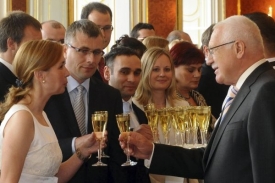 Prezident Václav Klaus jmenoval nové soudce obecních soudů.