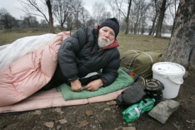 Praha zajistila několika bezdomovcům vlastní bydlení.